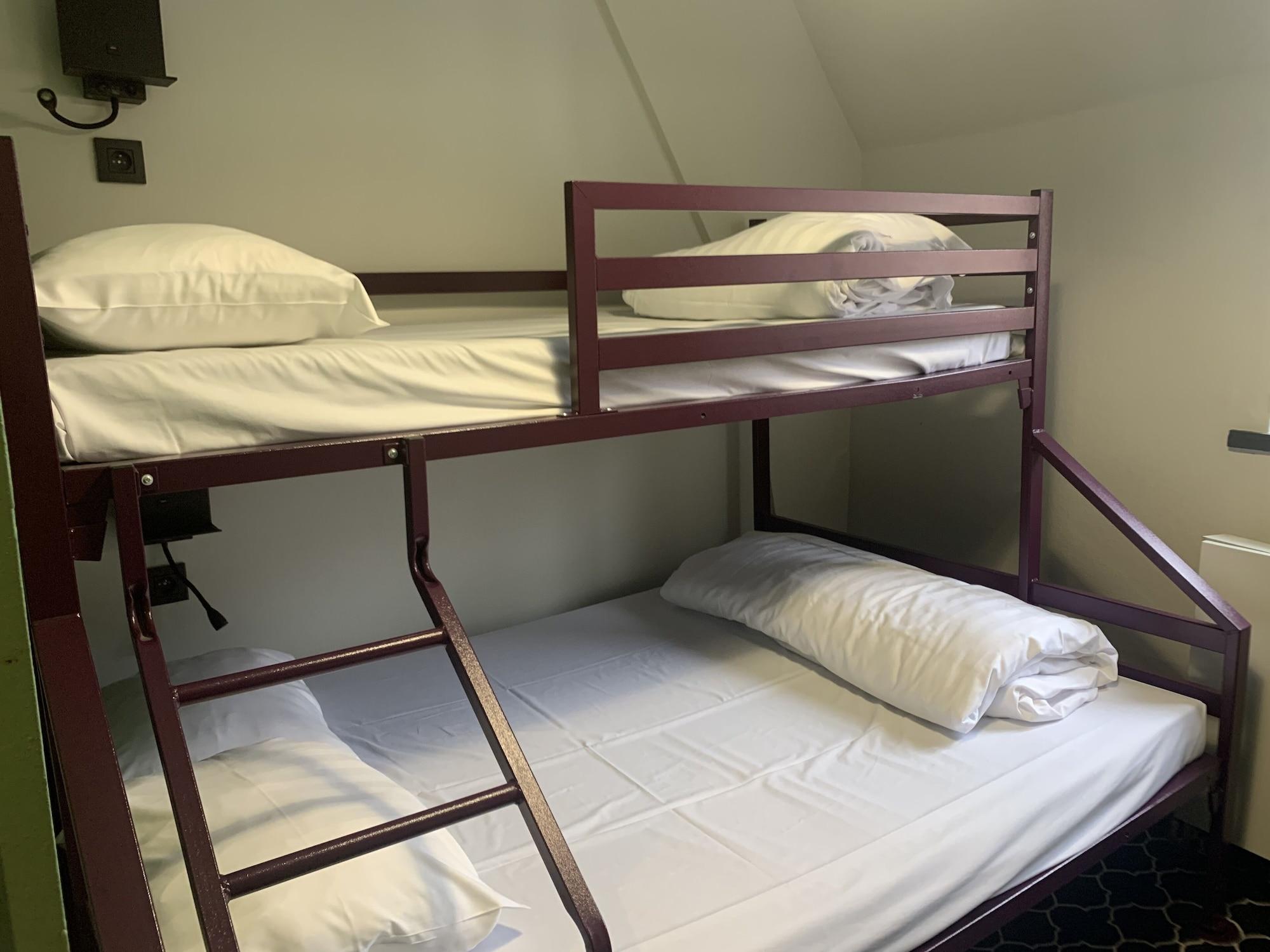 Safestay Brussels Grand Place Экстерьер фото