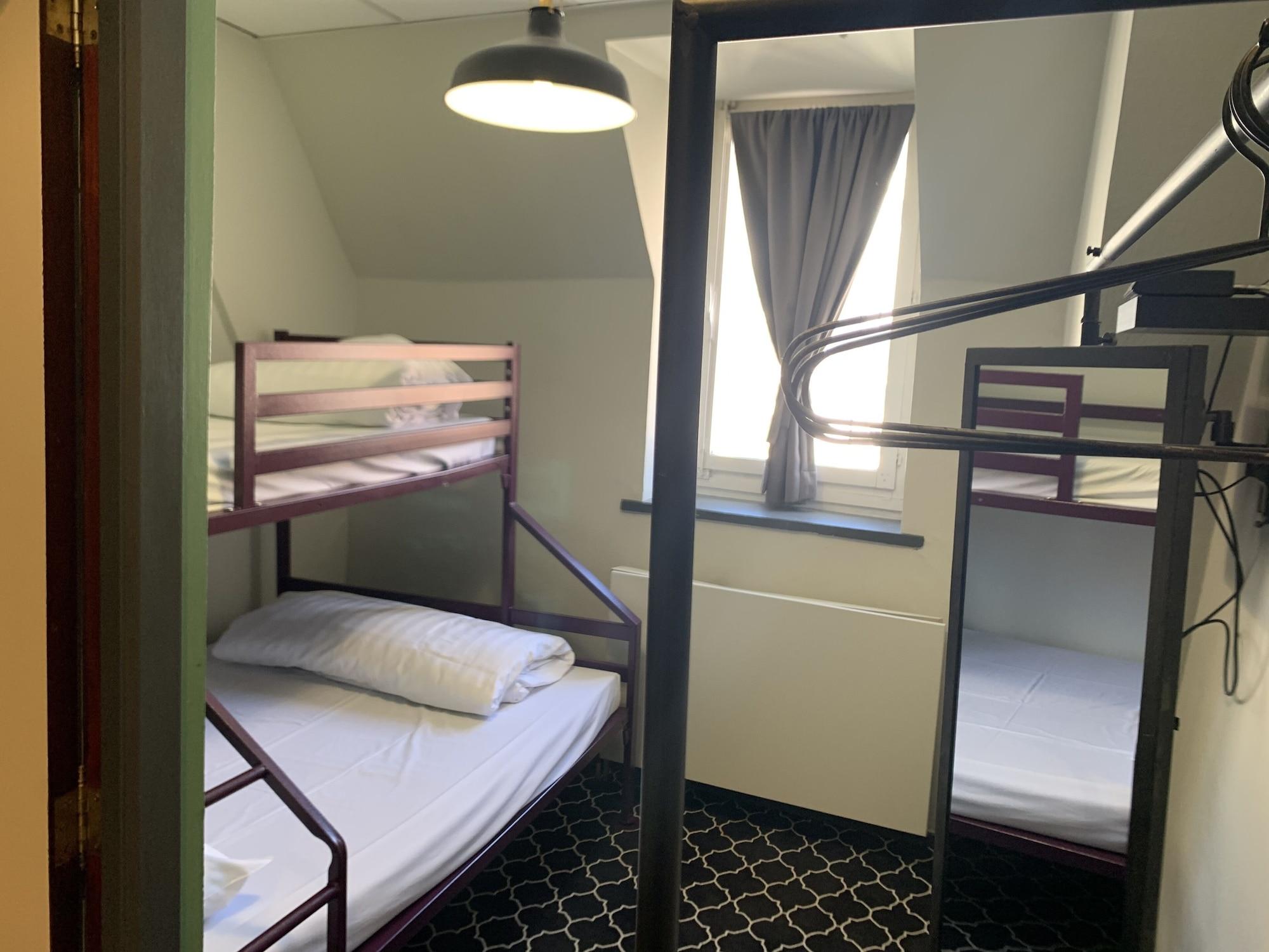 Safestay Brussels Grand Place Экстерьер фото