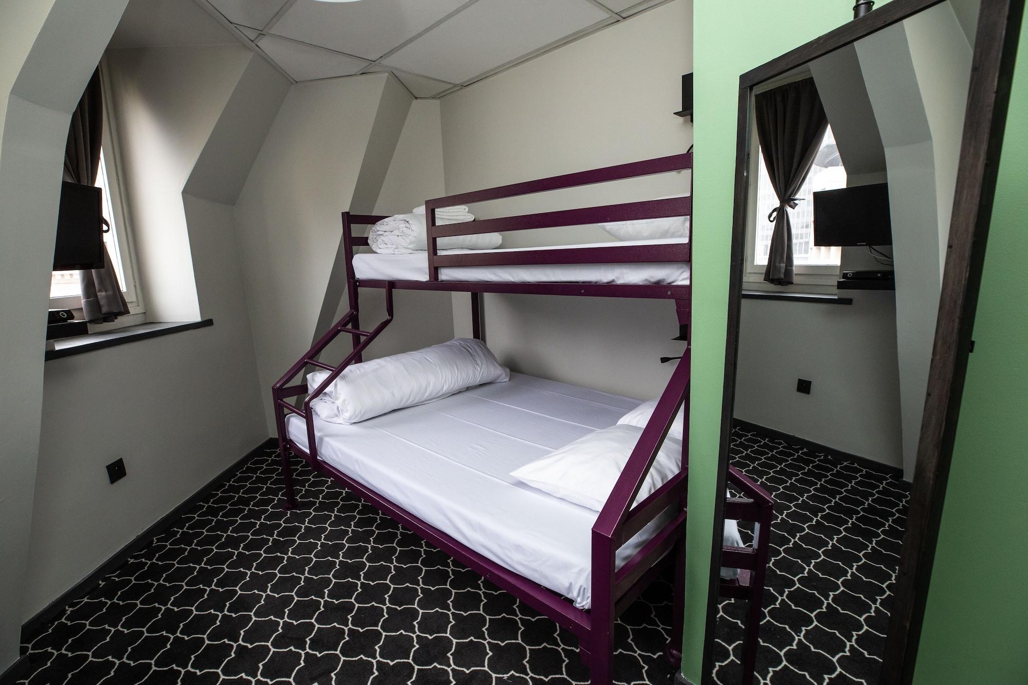 Safestay Brussels Grand Place Экстерьер фото