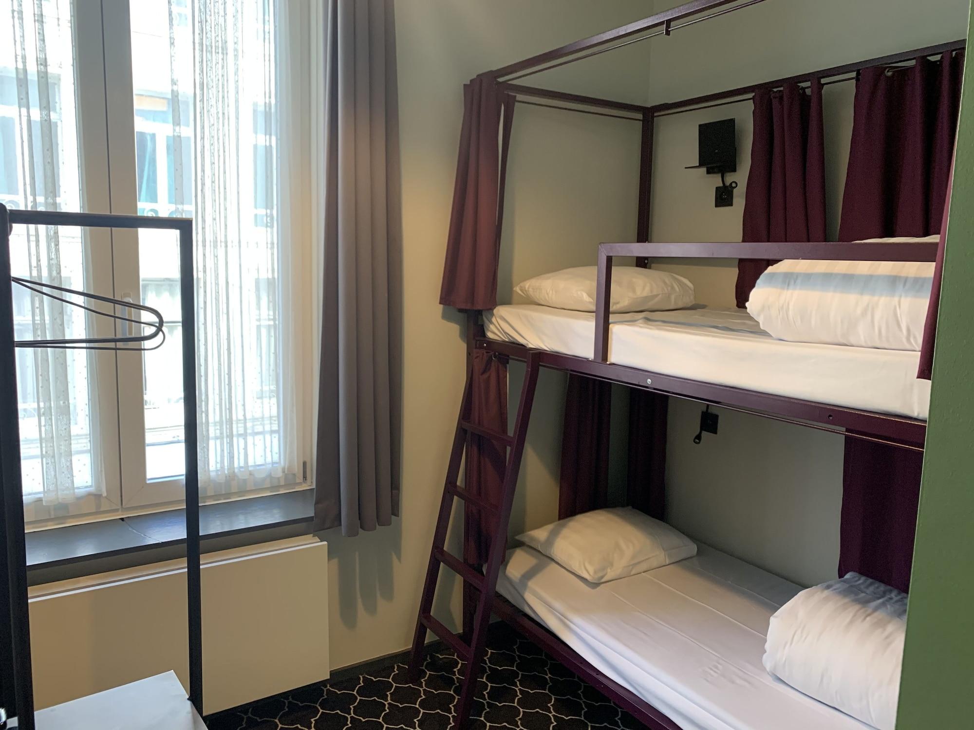 Safestay Brussels Grand Place Экстерьер фото