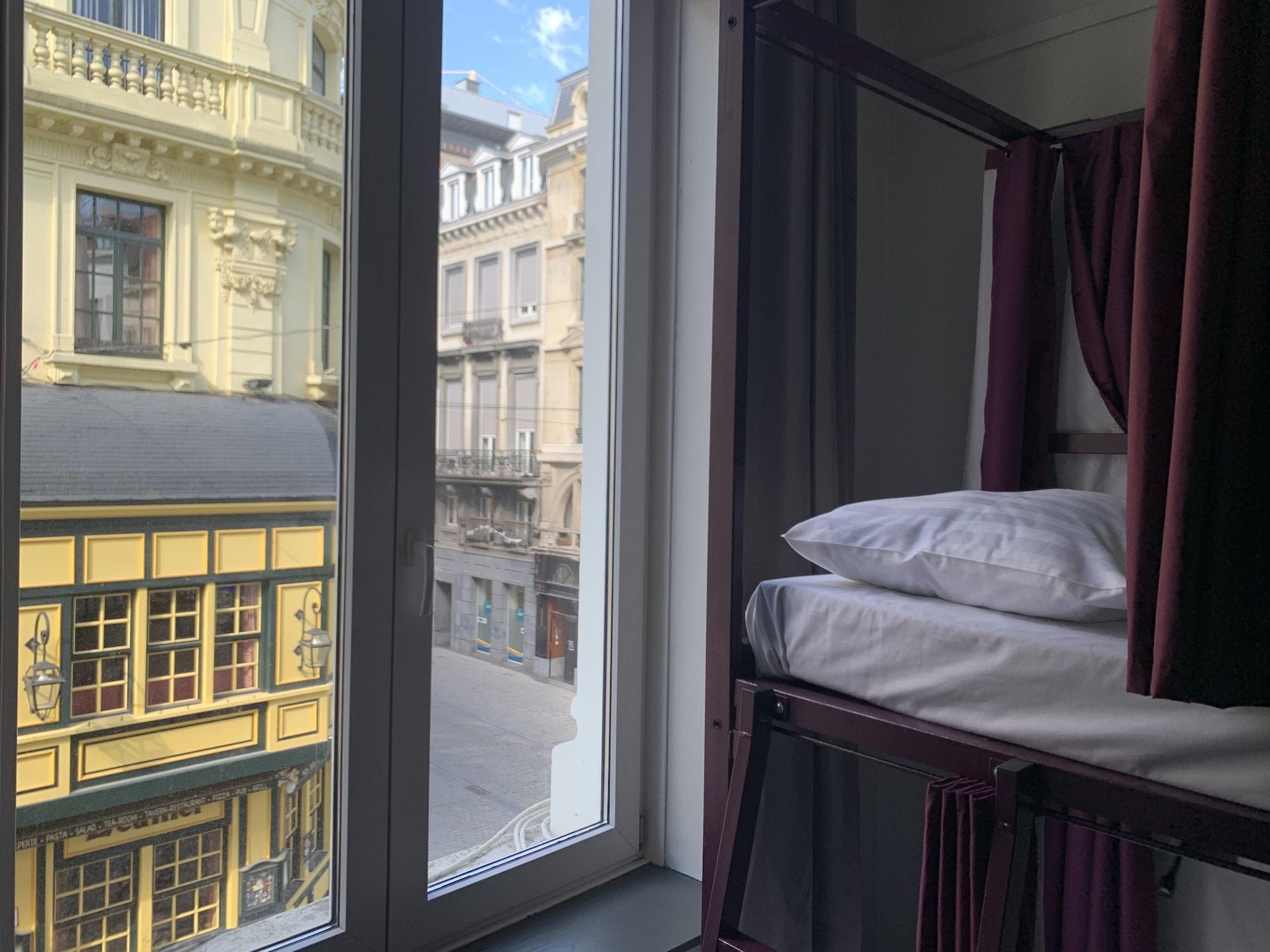 Safestay Brussels Grand Place Экстерьер фото