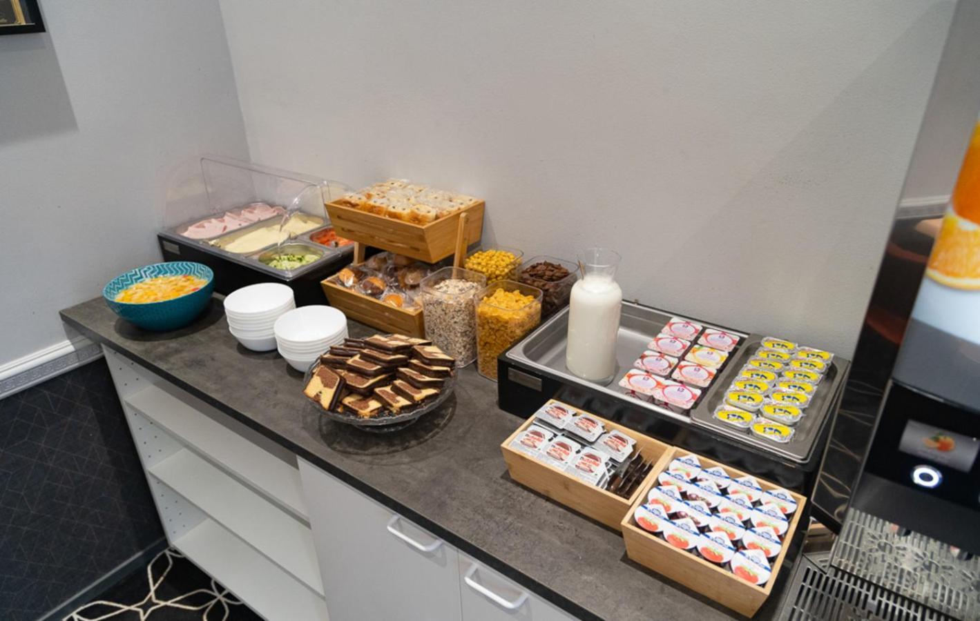 Safestay Brussels Grand Place Экстерьер фото